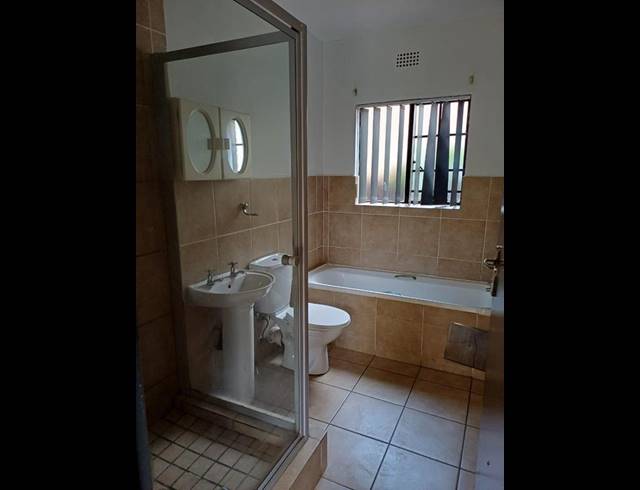 2 BEDROOM PROPERTY TO RENT IN SONNEVELD